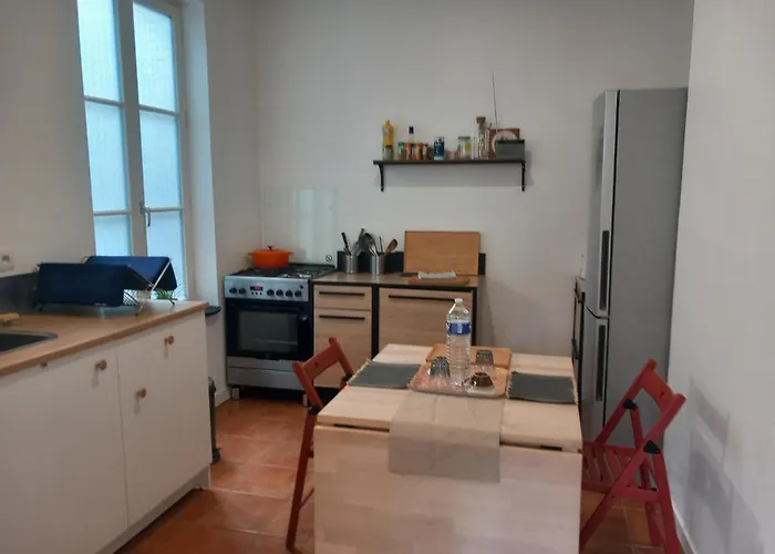 Le Leon أونفلور