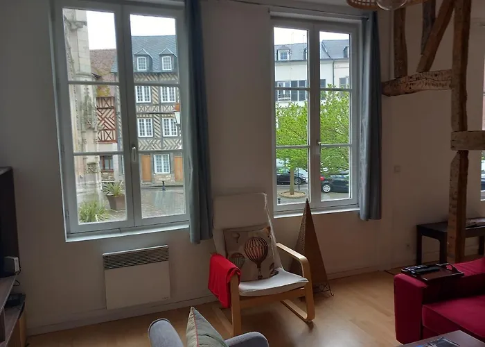 Le Leon أونفلور